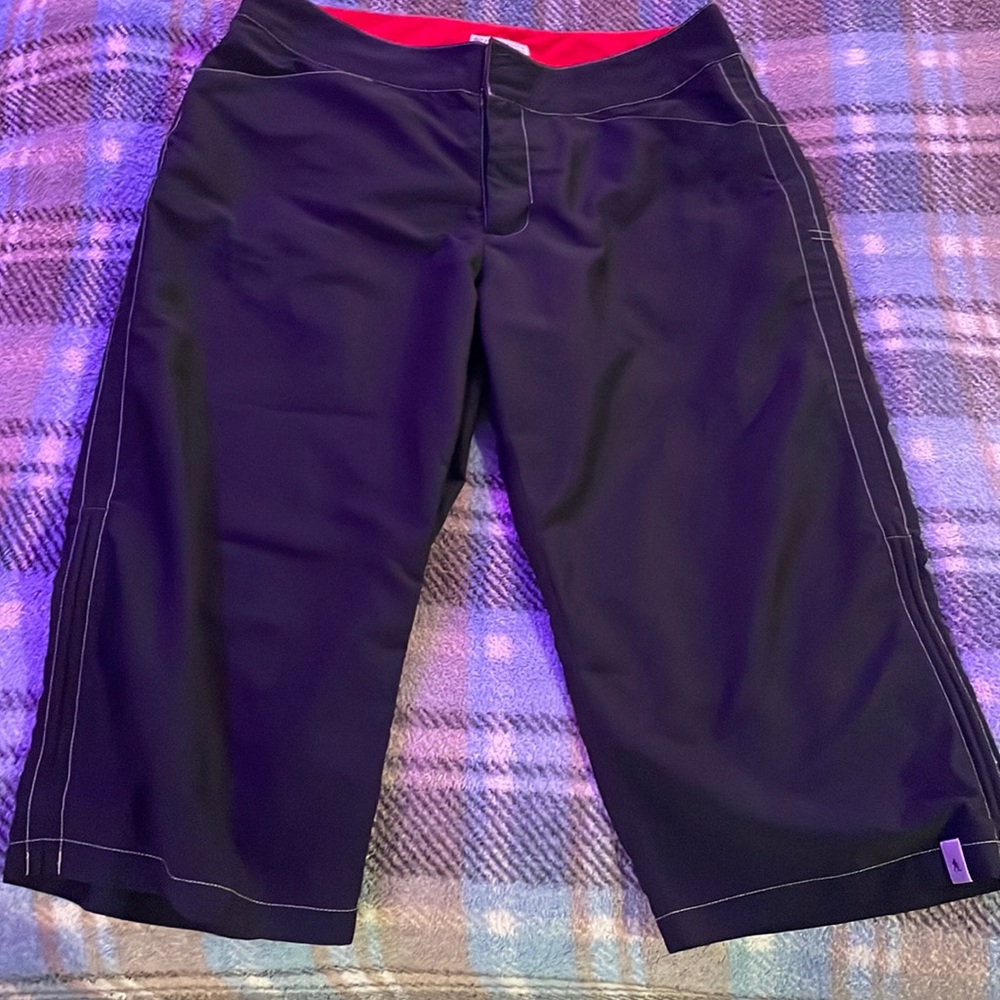 Water-resistant Royal Robbins black capri’s/shorts